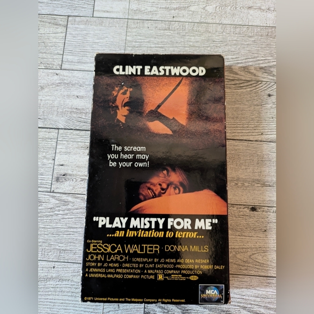 Clint Eastwood Movie VHS Tape - Picture 2 of 4